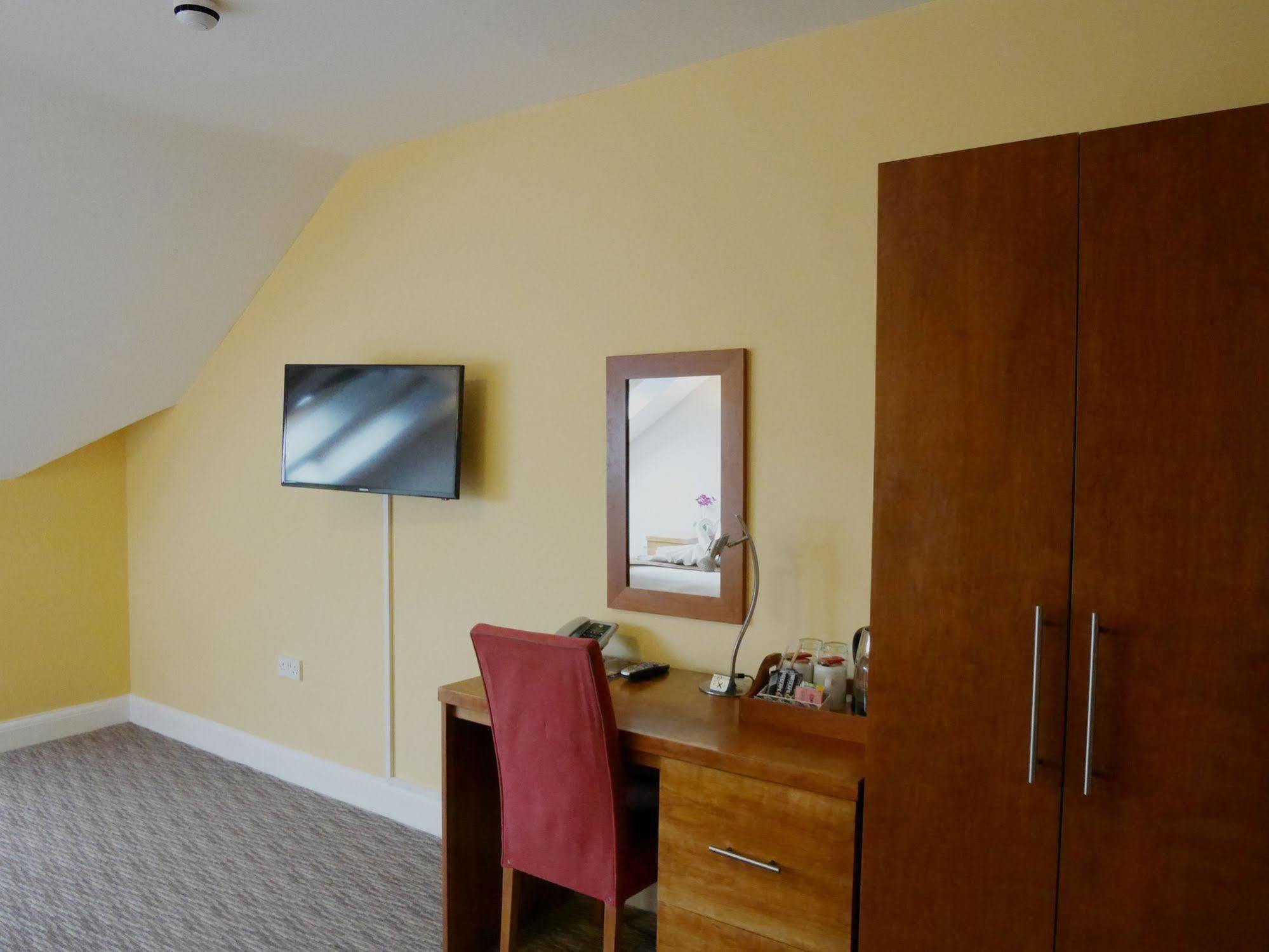 Hotel Mehfil Hillingdon