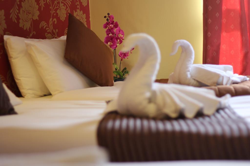 Hotel Mehfil 3*